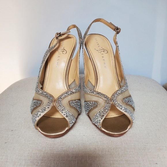 NWOB Ivanka Trump Galantz Satin Mesh Crystal Pumps sz 9 - Picture 6 of 6